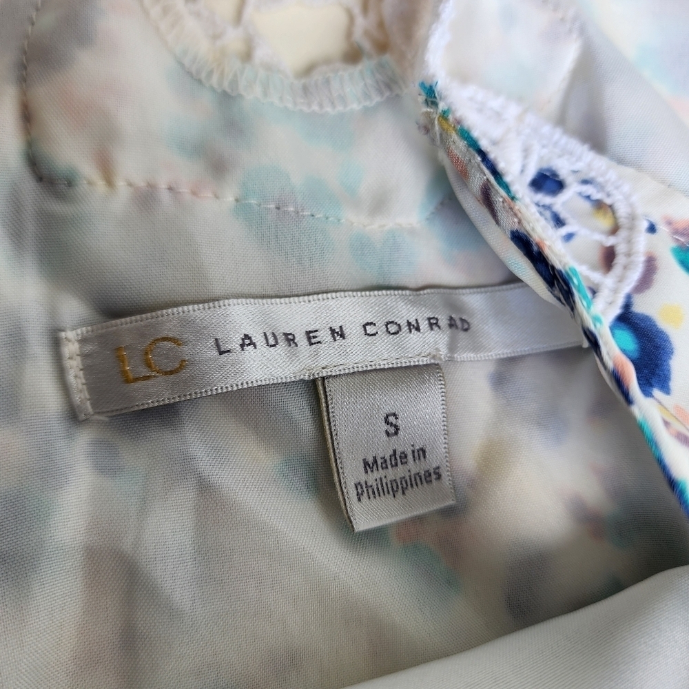 LC LAUREN CONRAD Crochet Racerback Floral Top White Blue Women’s Top Sheer Sz S - Picture 12 of 13